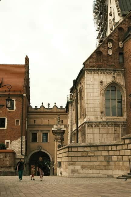 Krakow: Wawel Castle and Cathedral Guided Tour - Who Will Love This Tour?