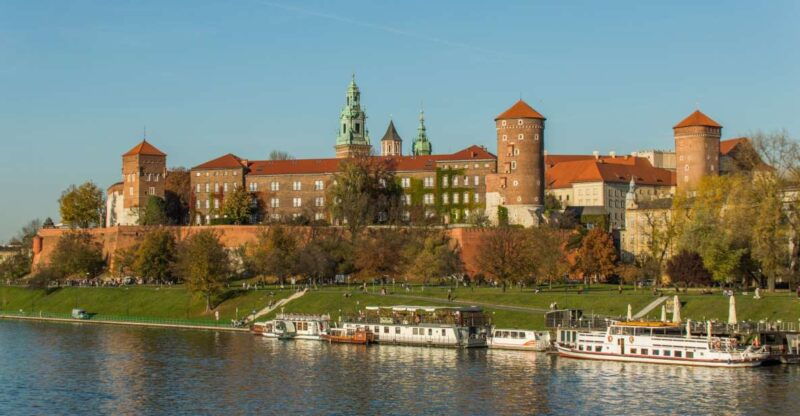 krakow-wawel-castle-cathedral-and-rynek-tour-with-lunch