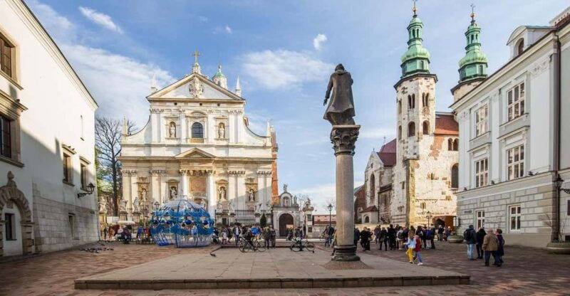 krakow-wawel-castle-cathedral-old-town-city-basilica