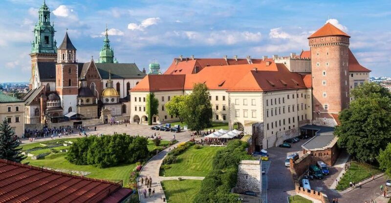 krakow-wawel-castle-cathedral-with-salt-mine-tour-lunch