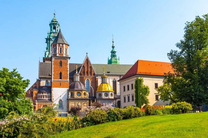 Krakow: Wawel Cathedral Guided Tour with Admission Tickets - Key Points