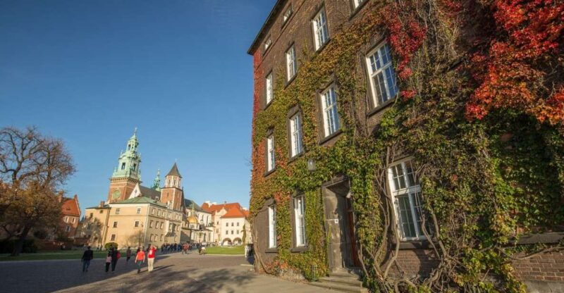 krakow-wawel-guided-tour-with-lunch-and-river-cruise