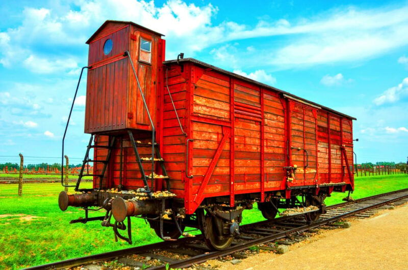 krakow-wieliczka-salt-mine-and-auschwitz-birkenau-tour
