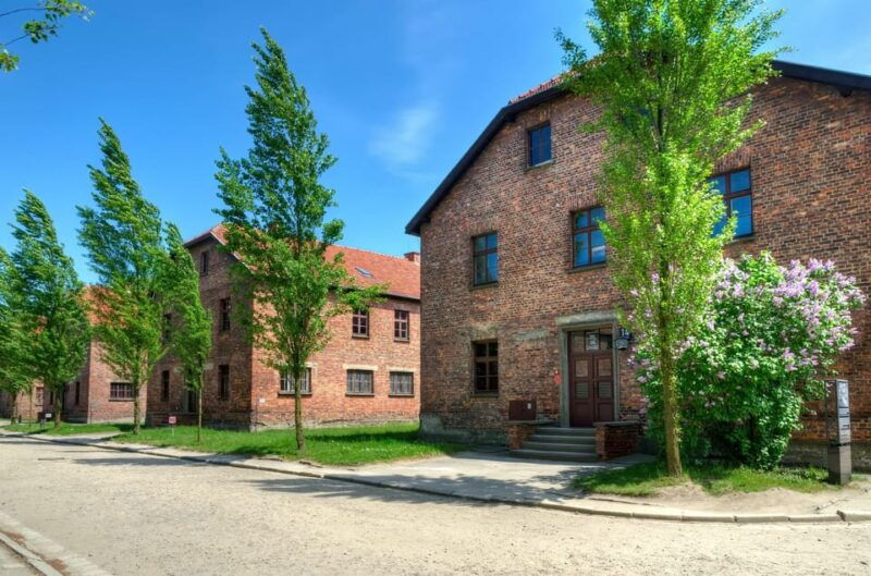 krakow-wieliczka-salt-mine-and-auschwitz-birkenau-tour