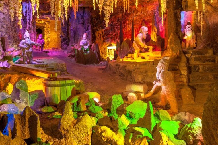 krakow-wieliczka-salt-mine-and-auschwitz-birkenau-tour