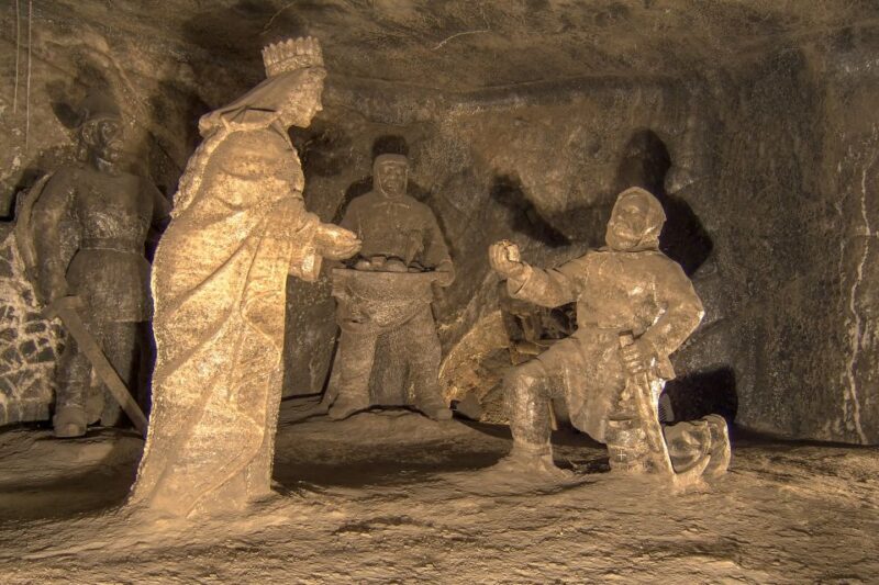 Kraków: Wieliczka Salt Mine Guided Tour with Hotel Pickup - Who Should Book This Tour?