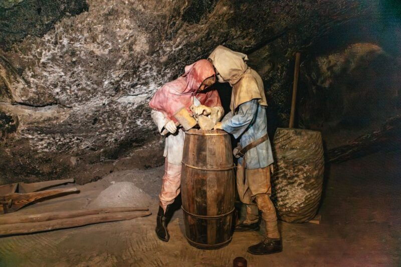 krakow-wieliczka-salt-mine-guided-tour-with-transport