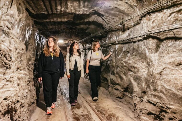 krakow-wieliczka-salt-mine-tour