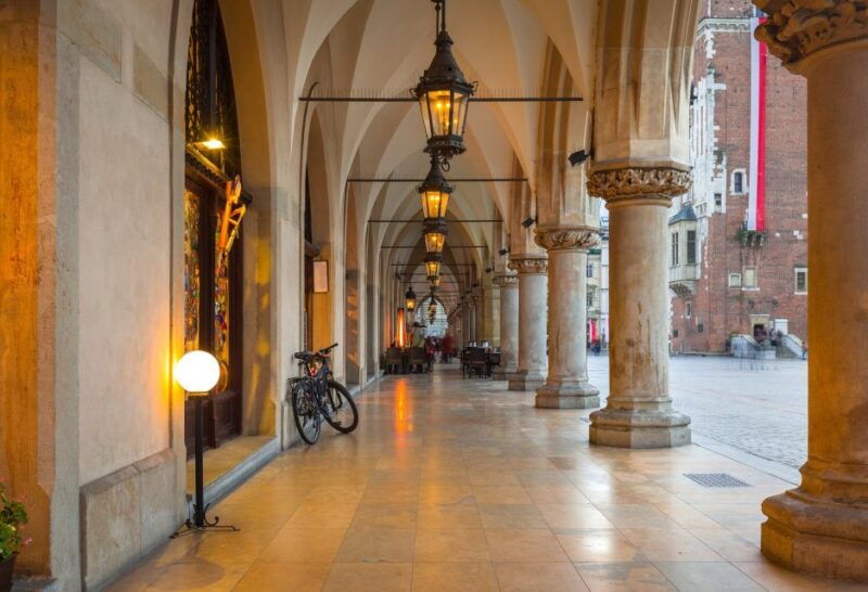 krakow_-old-town-and-national-museum-private-guided-tour