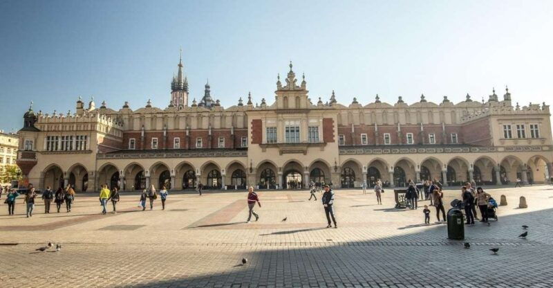 krakows-old-town-st-marys-church-and-rynek-underground