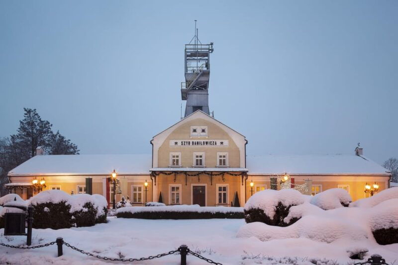 krakows-river-cruise-with-group-tour-of-wieliczka-salt-mine