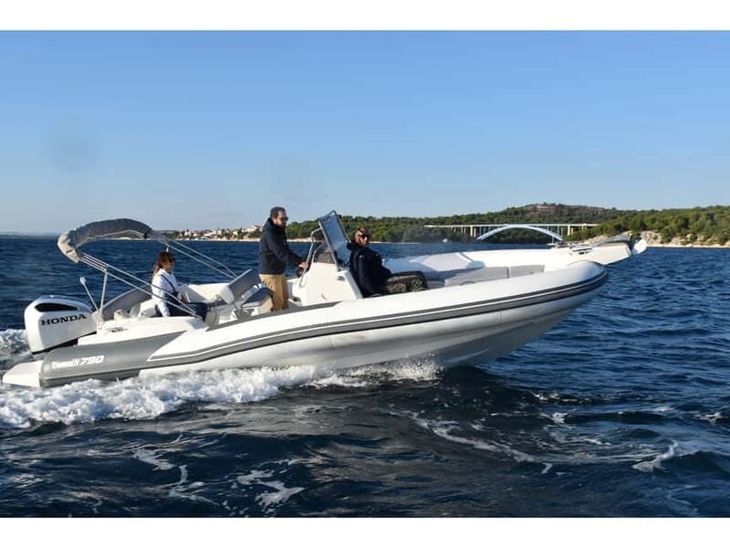 Krk/Dunat: Rent a boat Marlin 790 Dynamic 276468 KK - An Overview of the Experience