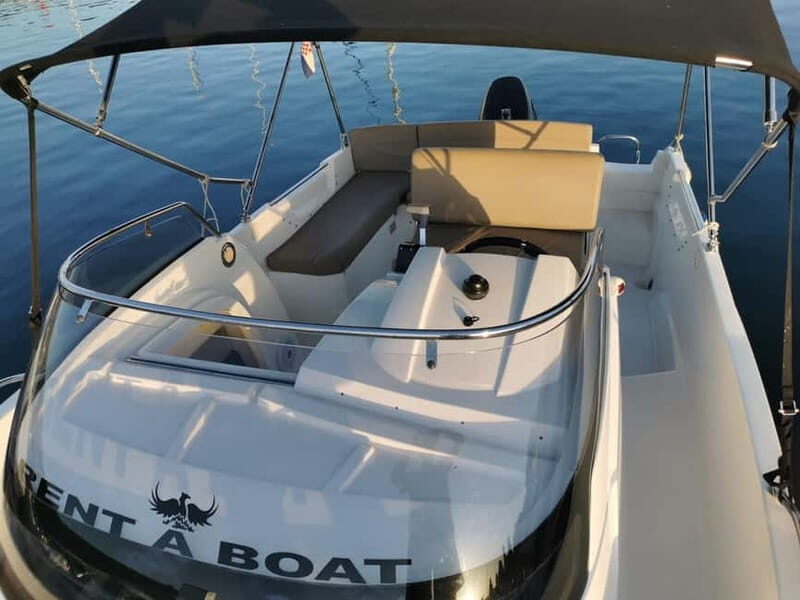 Krk: Rent a boat Prince Sundeck 625 - A Typical Day on the Water