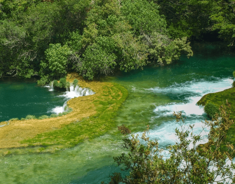 krka-waterfalls-group-tour-from-split