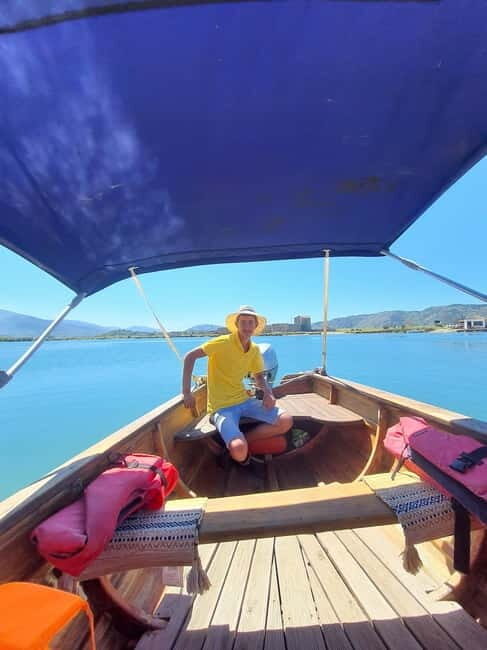 Ksamil: Mussel Sailing Tour with Food and Drink in Albania - The Itinerary: What to Expect from Start to Finish