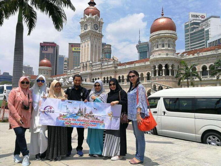 kuala-lumpur-batu-caves-thean-hou-temple-national-mosque