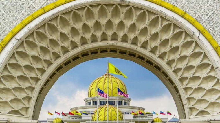kuala-lumpur-city-highlights-batu-caves-and-malacca-tour