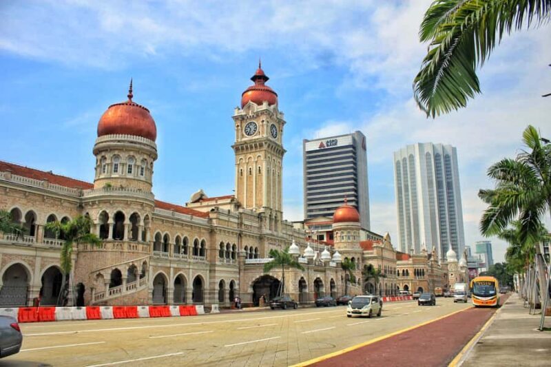 Kuala Lumpur: City Tour - Petronas Towers & Istana Negara - Transportation, Group Size, and Overall Experience