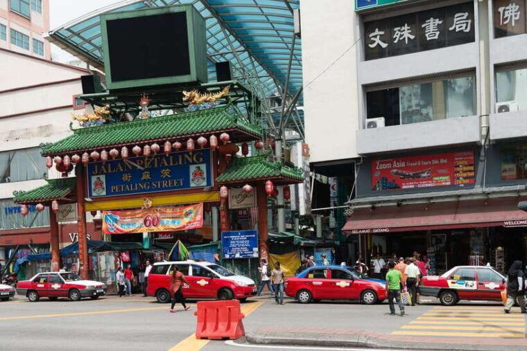 kuala-lumpur-half-day-photo-tour-with-petronas-twin-towers
