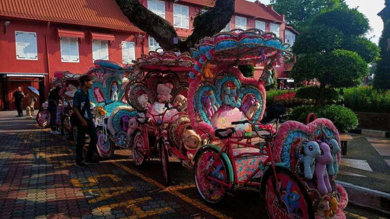 kuala-lumpur-private-malacca-night-tour-w-cruise-trishaw