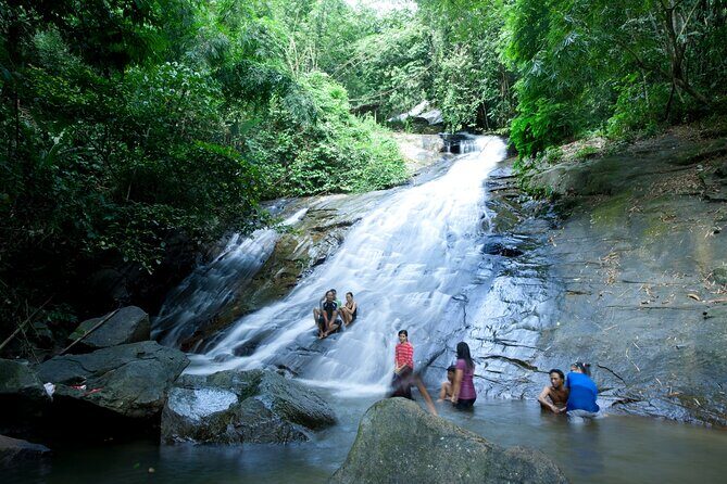Kuala Lumpur Private Tour to Batu Caves Hotsprings And Waterfalls - Key Points