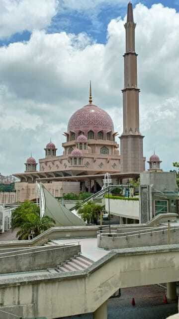 kuala-lumpur-putrajaya-tour-with-hotel-pickup