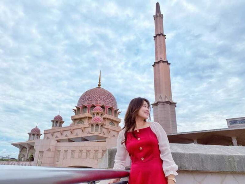 kuala-lumpur-putrajaya-tour-with-pink-mosque-river-cruise