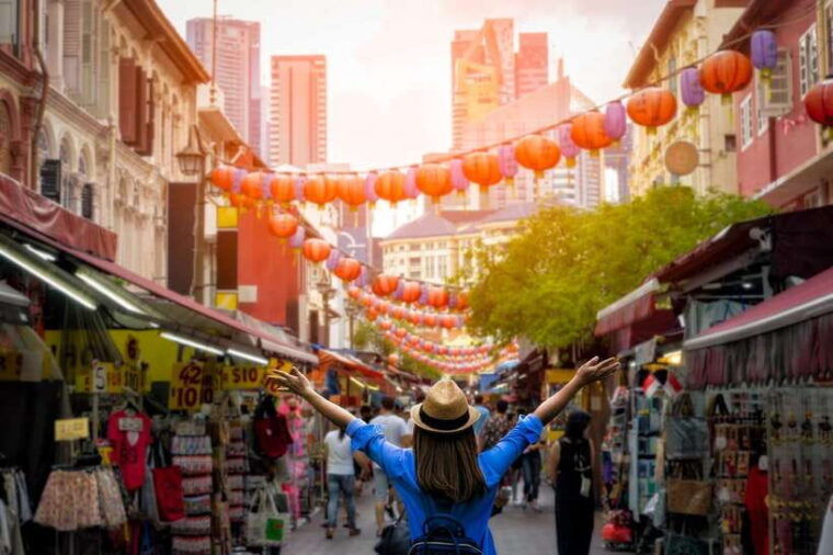 kuala-lumpur-street-market-exploration-shopping-tour