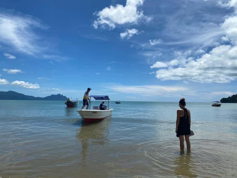 Kuching: Bako Wildlife & Permai Rainforest 2-Day Tour - Practical Tips for Making the Most of the Tour