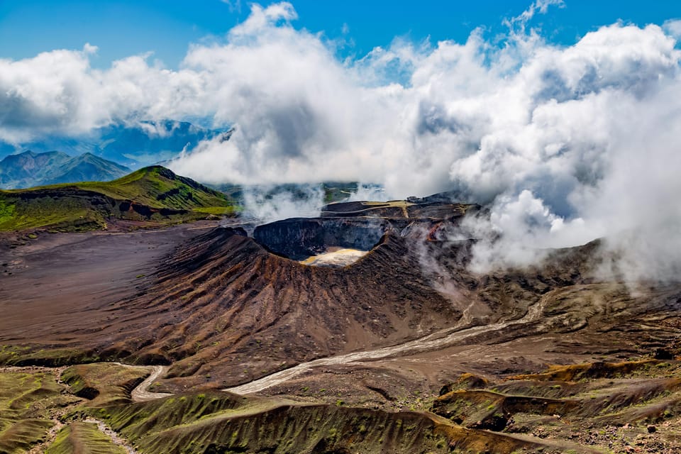 kumamoto-castle-aso-volcano-and-kusasenri-one-day-tour