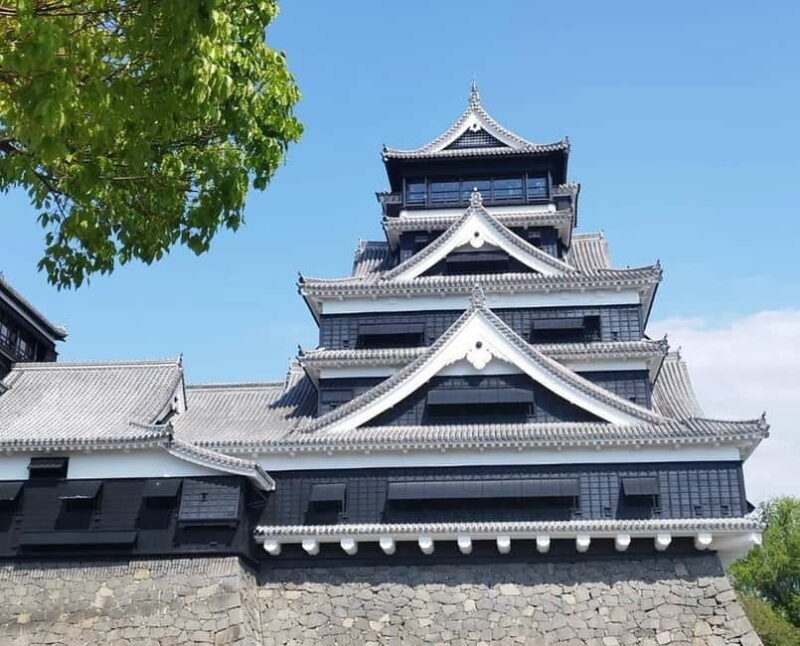 Kumamoto City: Private Castle Tour & Hidden Local Eats - Exploring Kumamoto Castle with a Local Guide