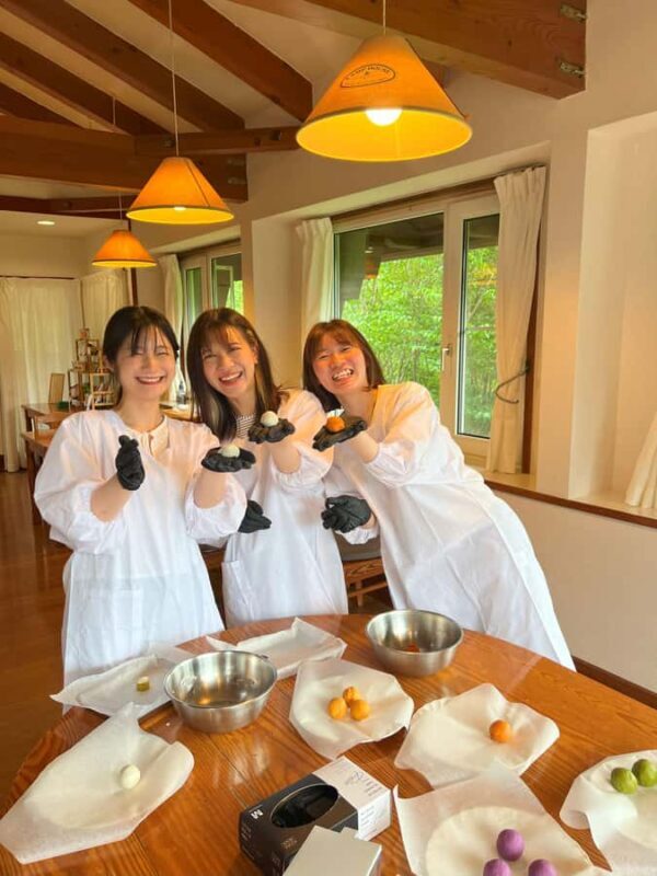 Kumamoto: Traditional Ikinari Dango Cooking Class - The Small Group Dynamic
