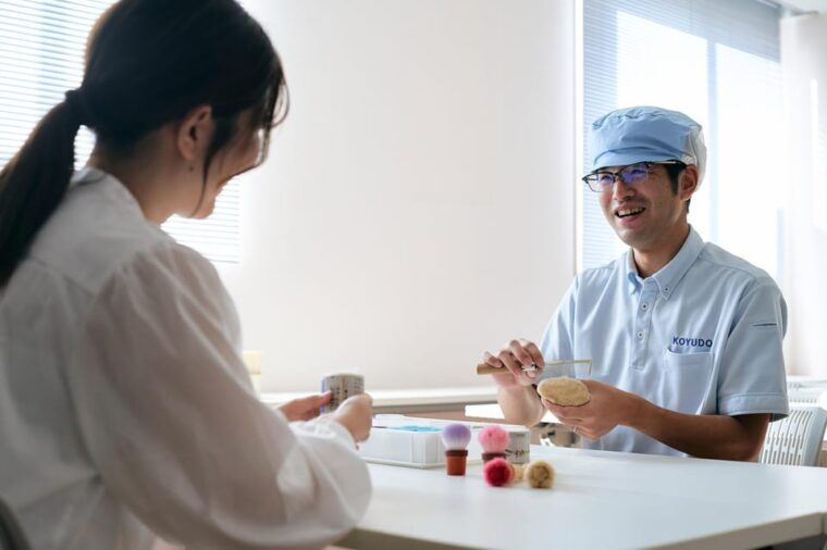 kumano-brush-factory-tour-and-brush-making-experience