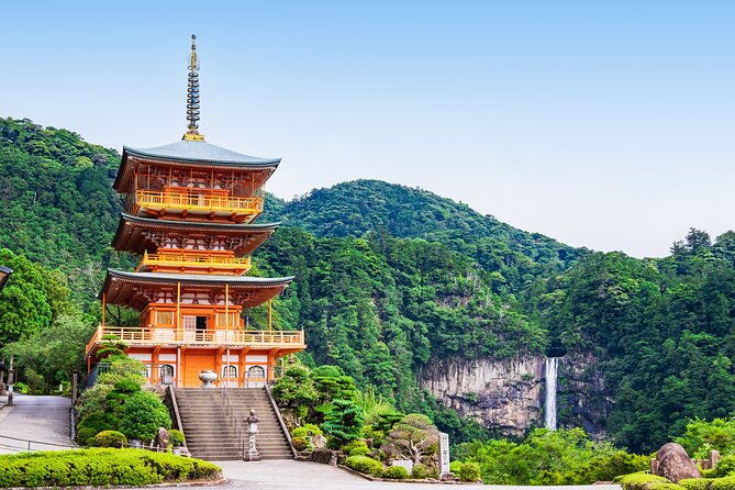 kumano-kodo-pilgrimage-tour-with-licensed-guide-vehicle