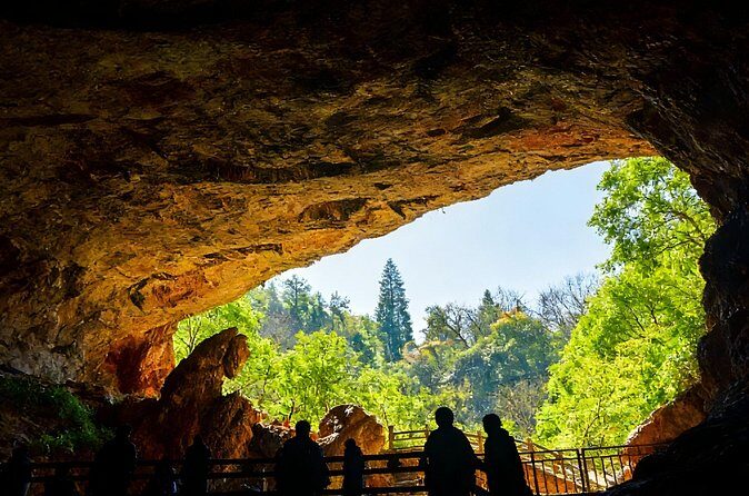 Kunming Private Day Tour to Jiuxiang Cave with Boat Ride - FAQ