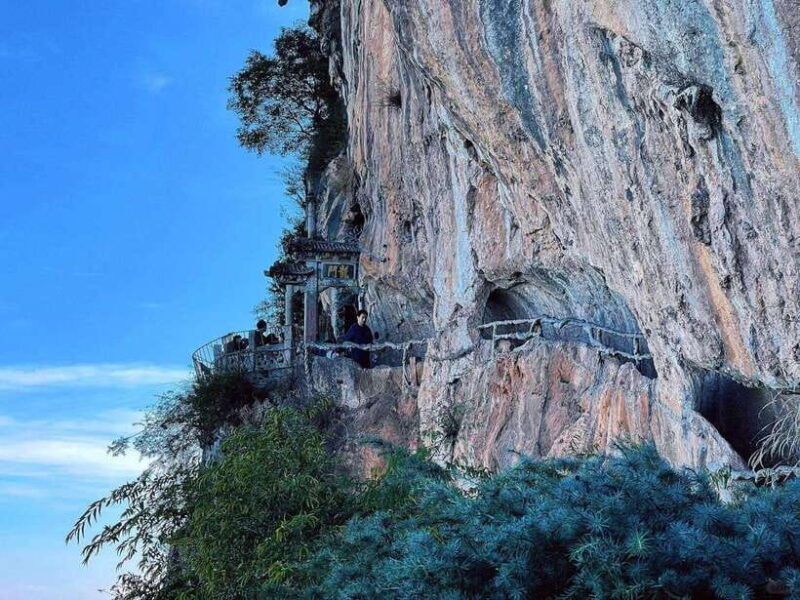 kunming-western-hills-scenic-area-private-tour-half-day