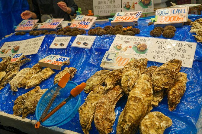 kuromon-market-food-walking-tour-in-osaka