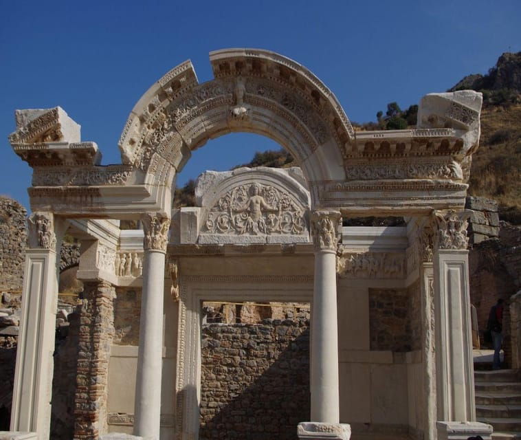 kusadasi-ephesus-and-house-of-virgin-mary-private-tour