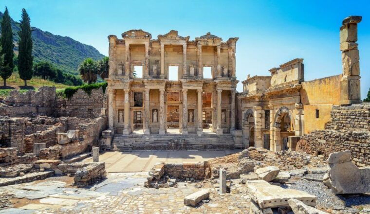 kusadasi-ephesus-house-of-virgin-mary-fully-guided-tour