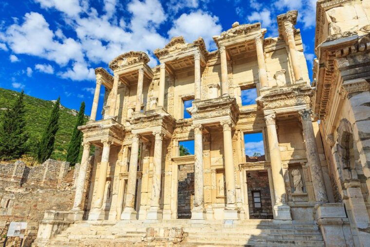 kusadasi-ephesus-house-of-virgin-mary-fully-guided-tour