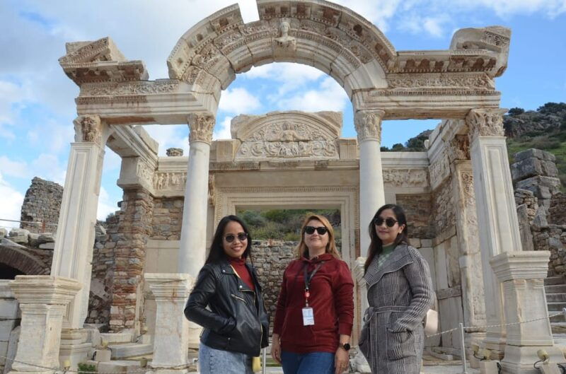 kusadasi-ephesus-private-port-tour-for-cruises-save-time