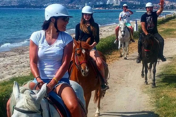 kusadasi-horse-riding-beach-and-forest-with-transfer-4