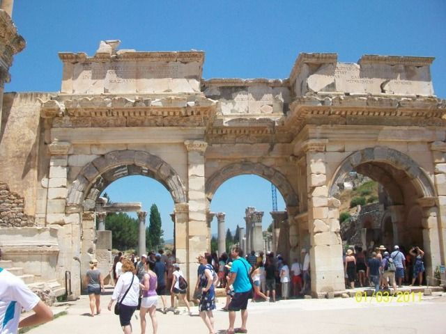 kusadasi-private-ephesus-shore-excursion