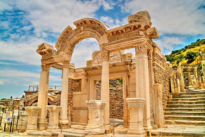 kusadasi-private-shore-excursion-ephesus-house-of-virgin-mary