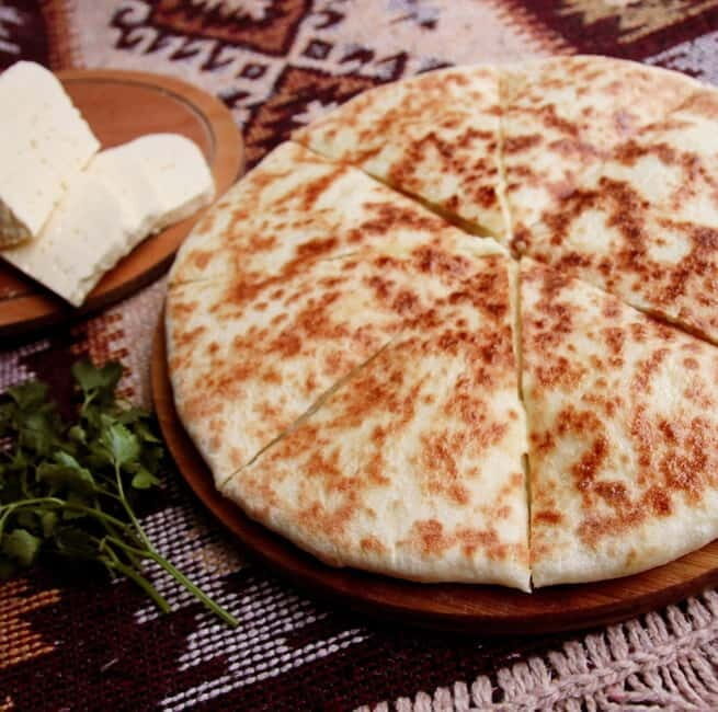 KUTAISI Family Feast: Experience Georgian Hospitality - A Closer Look at the Experience  