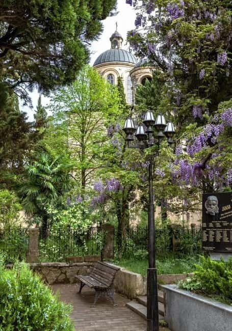 Kutaisi: Historic Walking Tour with Guide, 3 Hours - A Closer Look at the Kutaisi Historic Walking Tour