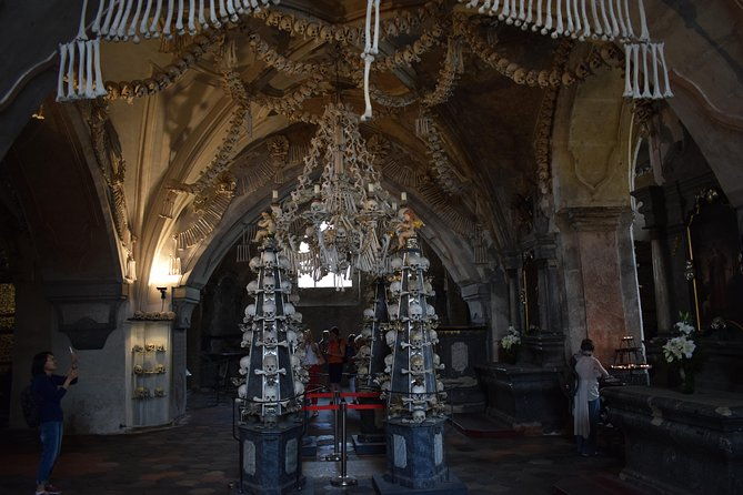 kutna-hora-half-day-tour-from-prague-including-the-bone-church-kostnice