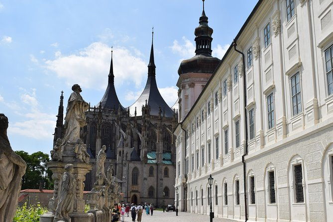 kutna-hora-half-day-tour-from-prague-including-the-bone-church-kostnice