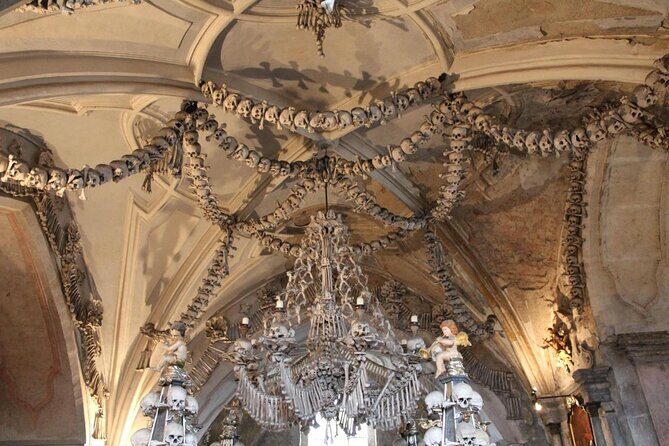 Kutna Hora Private day trip from Prague with lunch, admission and local treat - Exploring Kutna Hora: A Private Day Trip from Prague