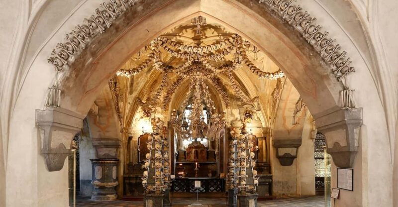 kutna-hora-sedlec-ossuary-skip-the-line-ticket-audioguide